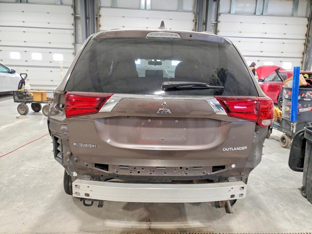 2019 Mitsubishi Outlander Es - Фото 6