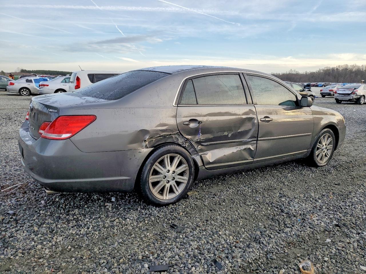 2007 Toyota Avalon Xl - Image 3