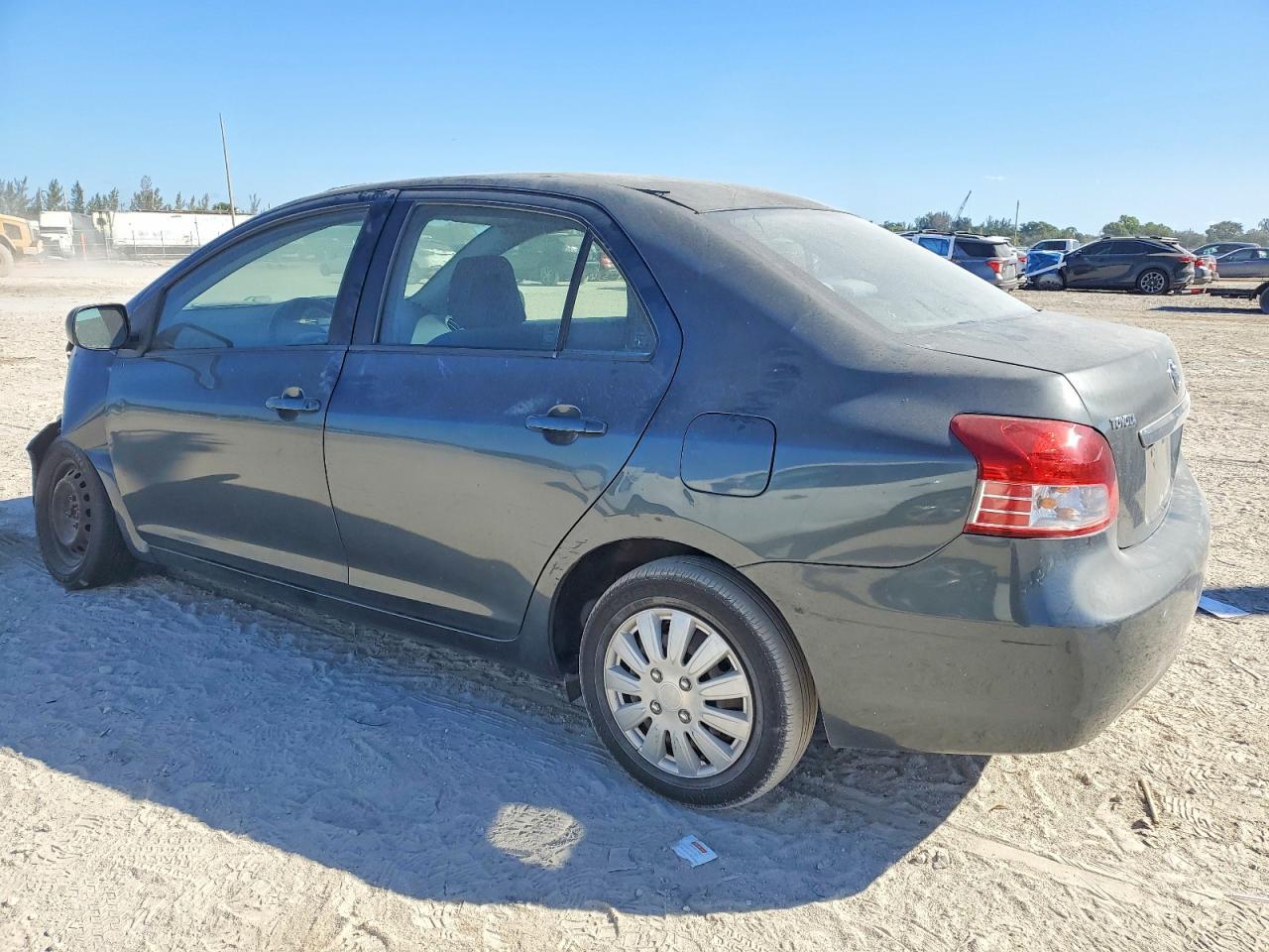 2008 Toyota Yaris - Фото 2