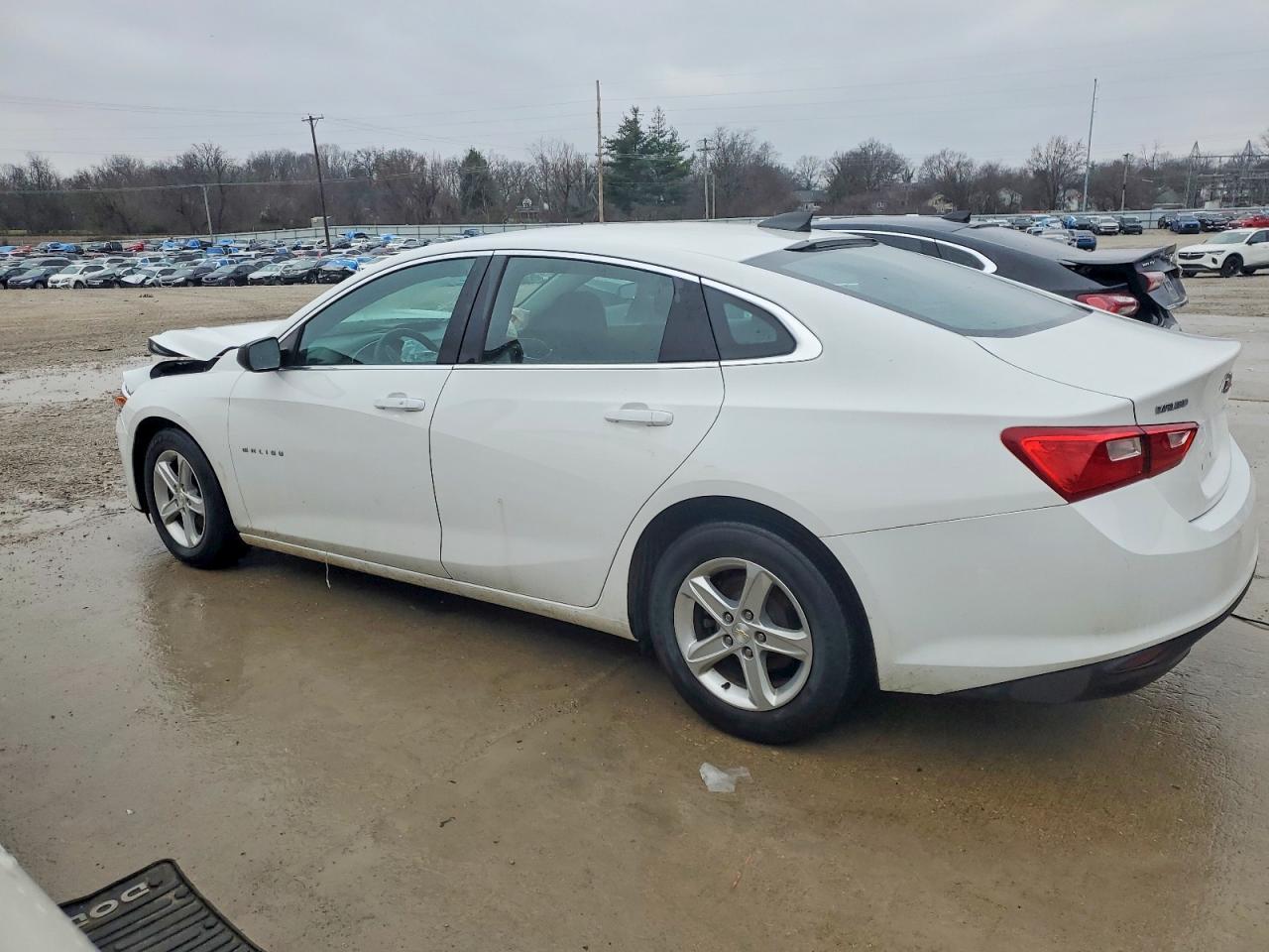 2020 Chevrolet Malibu Ls - Фото 2