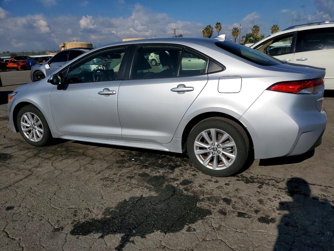 2024 Toyota Corolla Le - Фото 2