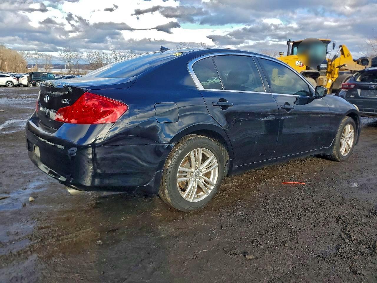 2011 Infiniti G25 - Image 3