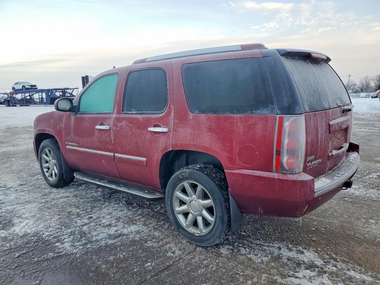 2009 GMC Yukon Denali - Image 2