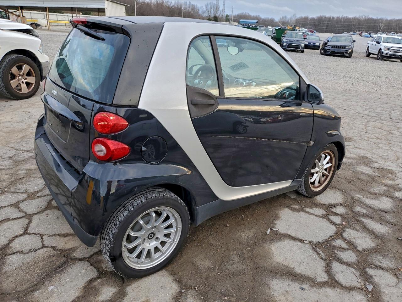 2009 Smart Fortwo Pure - Image 3