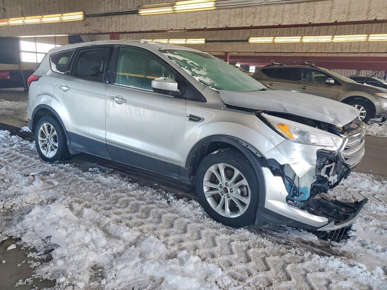 2019 Ford Escape Se - Фото 4
