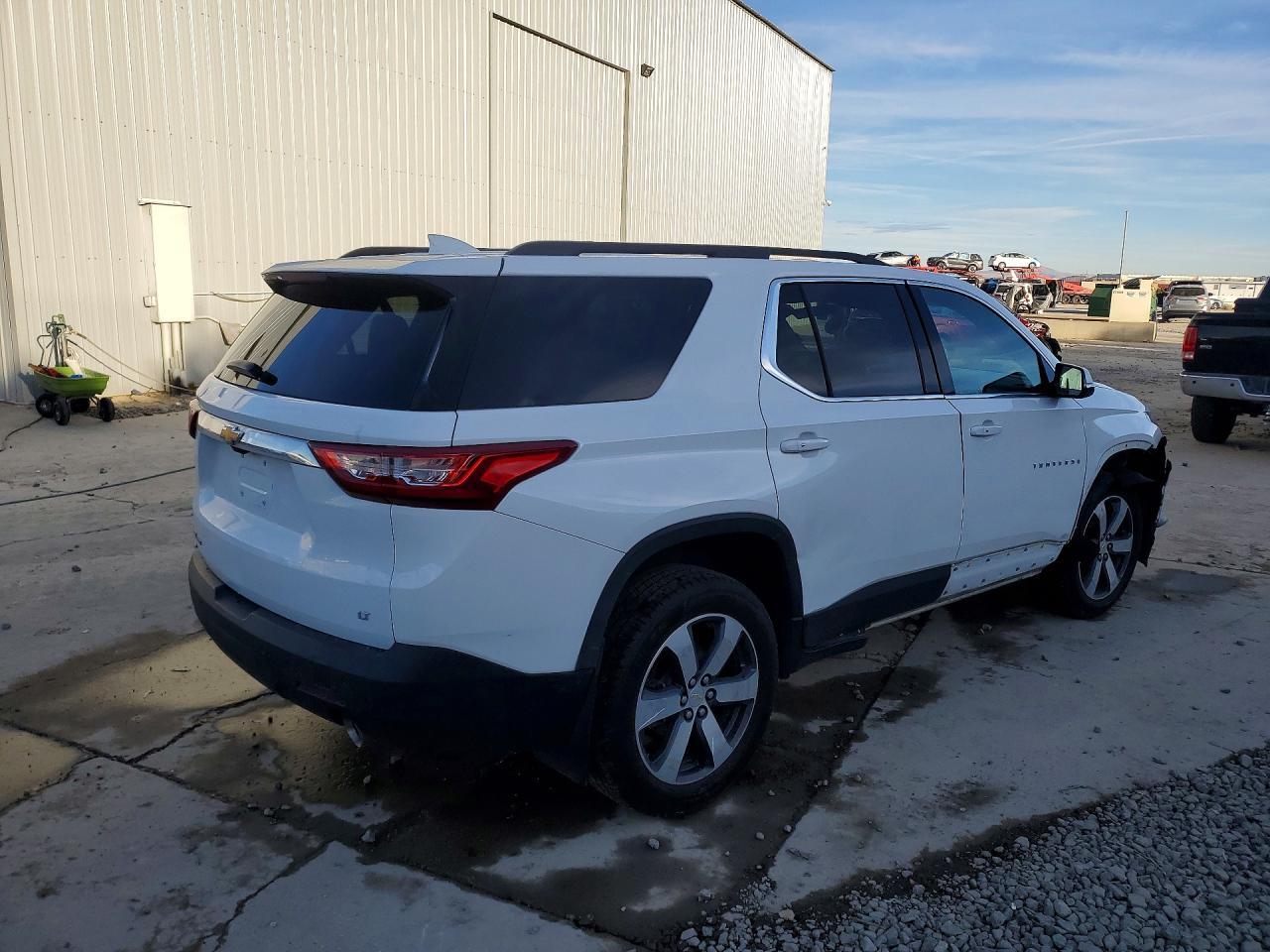 2019 Chevrolet Traverse Lt - Image 3