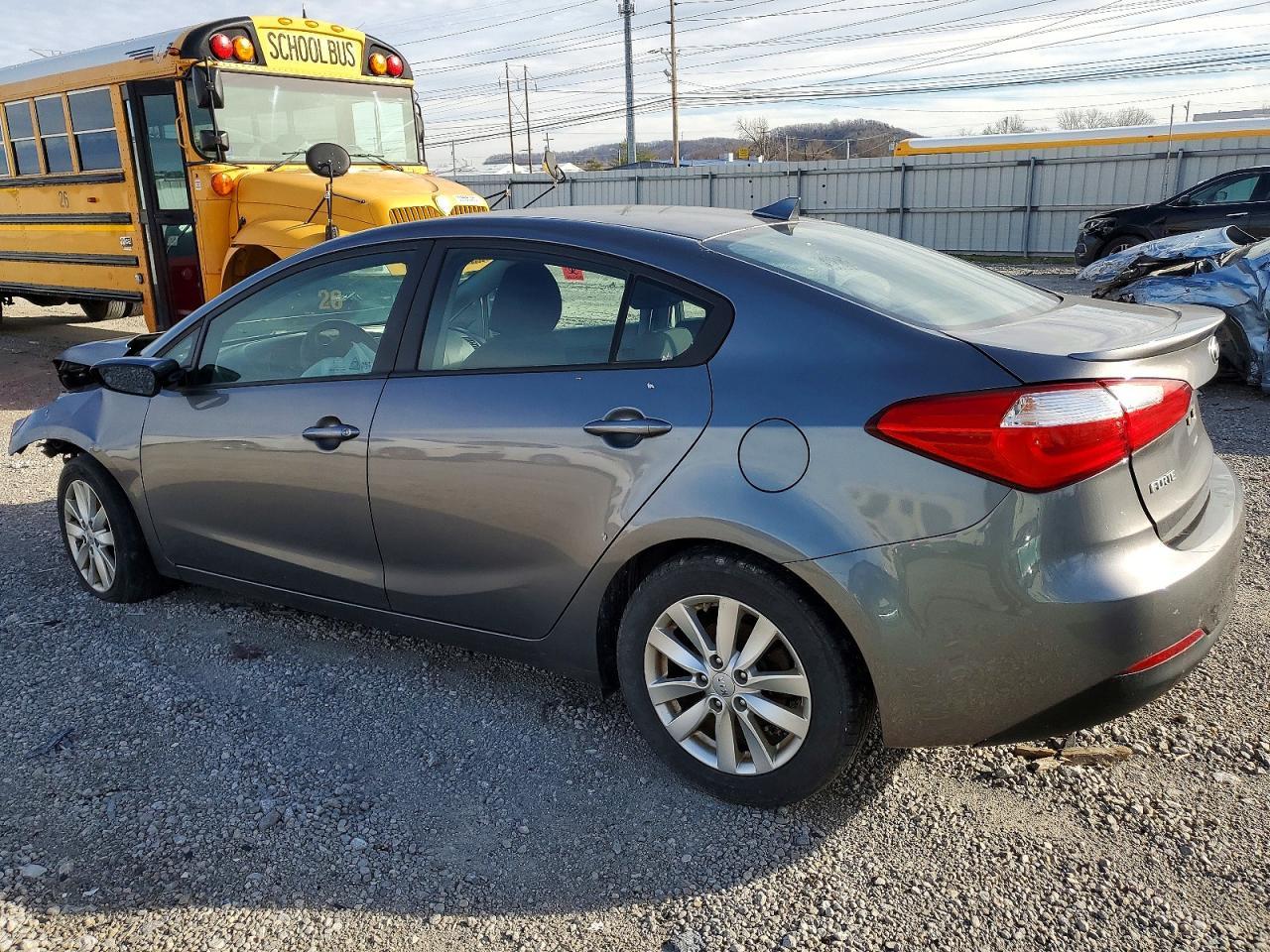 2016 Kia Forte Lx - Image 2