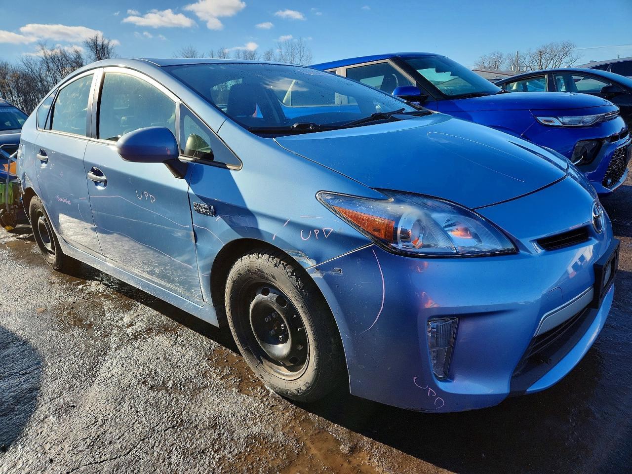 2014 Toyota Prius Plug-In Hybrid Base - Image 4