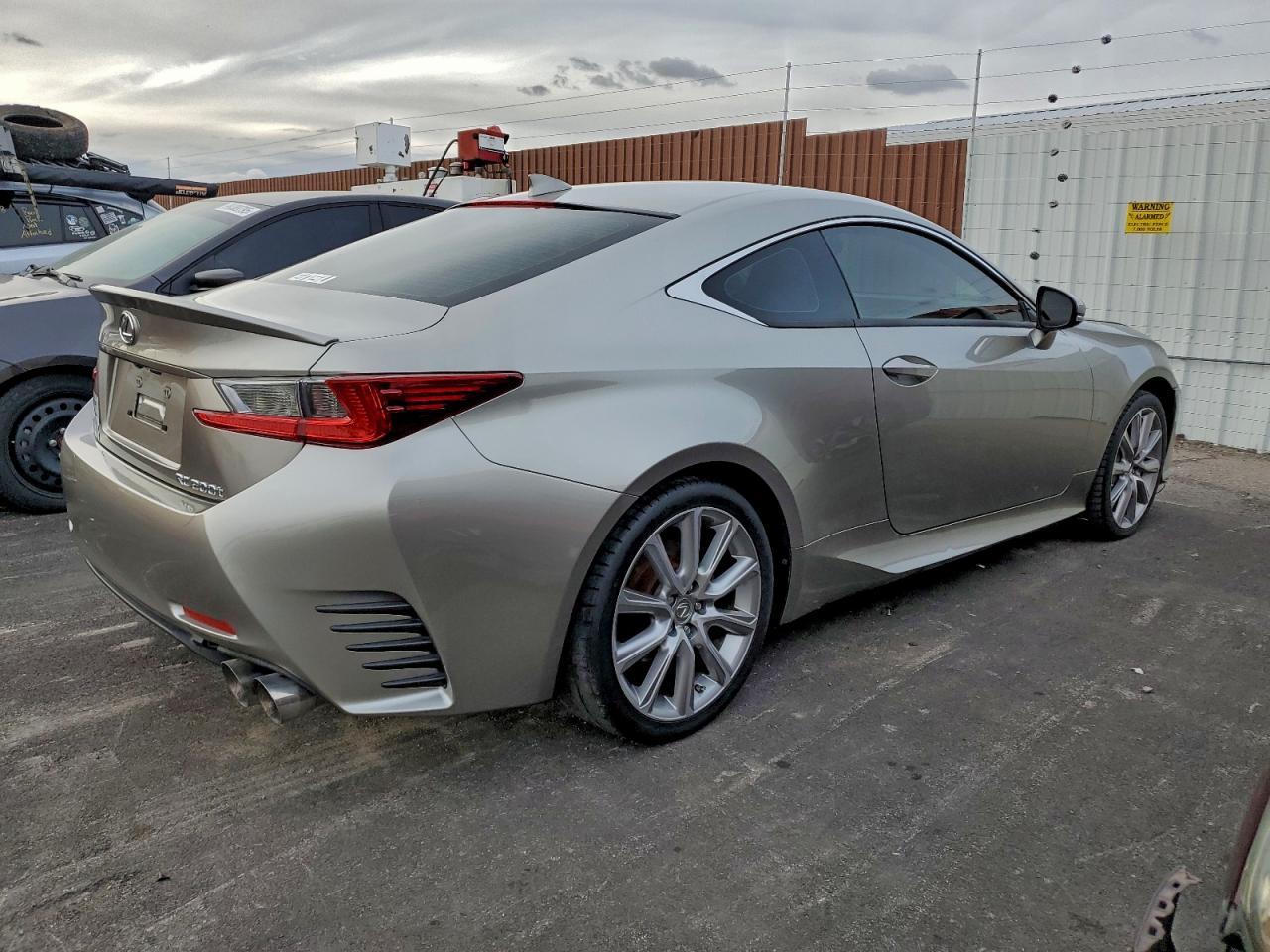 2016 Lexus Rc 200T - Фото 3