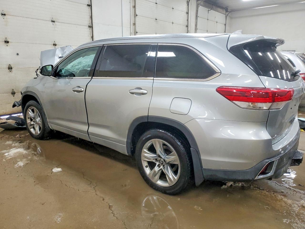 2018 Toyota Highlander Limited - Фото 2