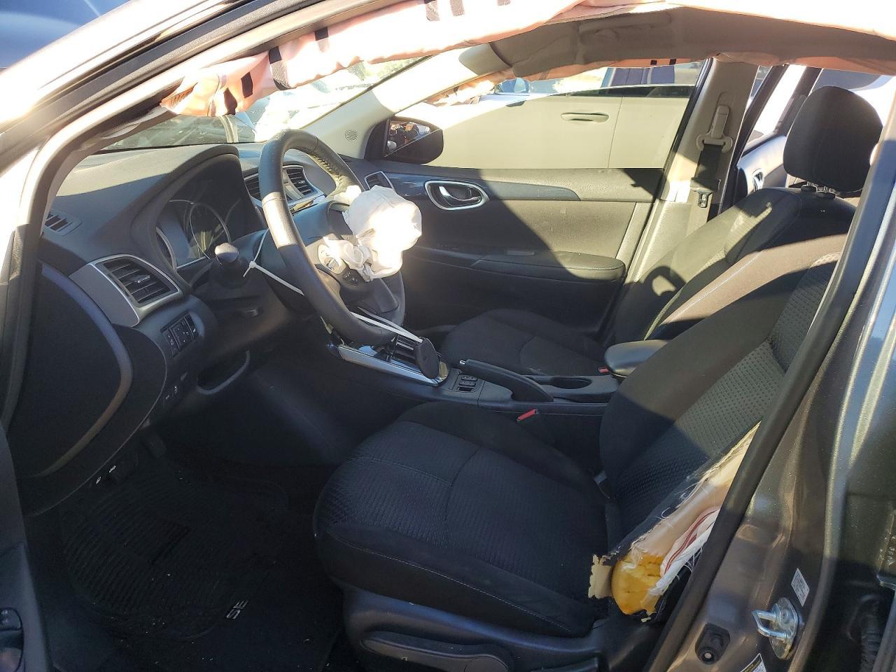 2019 Niss Sentra Sr - Image 7