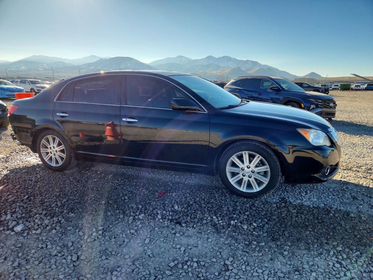 2010 Toyota Avalon Limited - Image 4