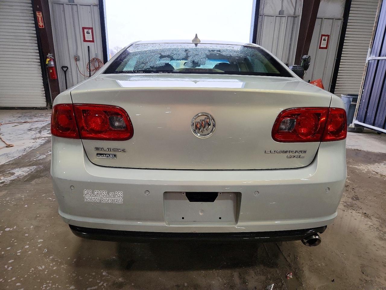2010 Buick Lucerne Cxl - Image 6