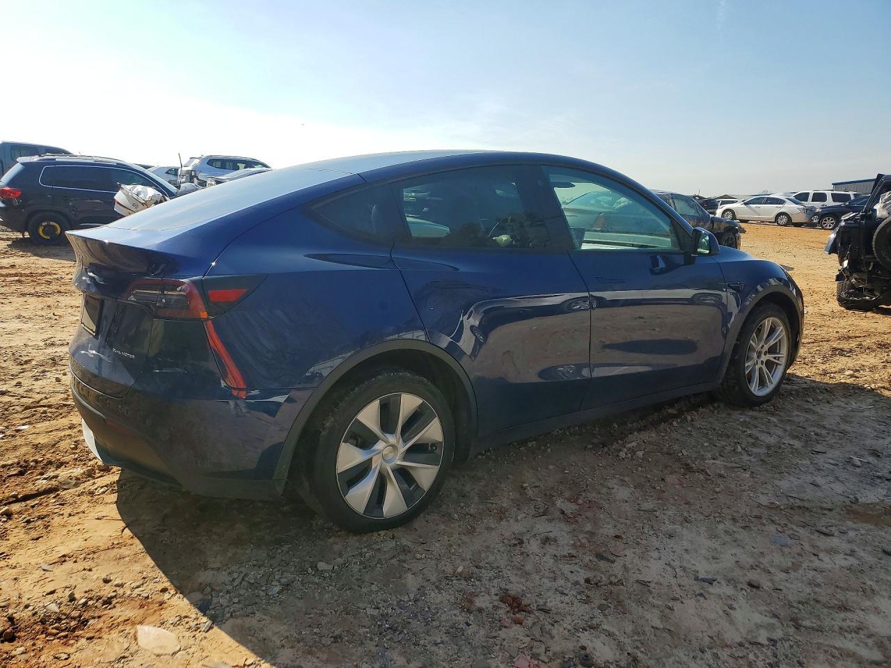 2022 Tesla Model Y - Фото 3