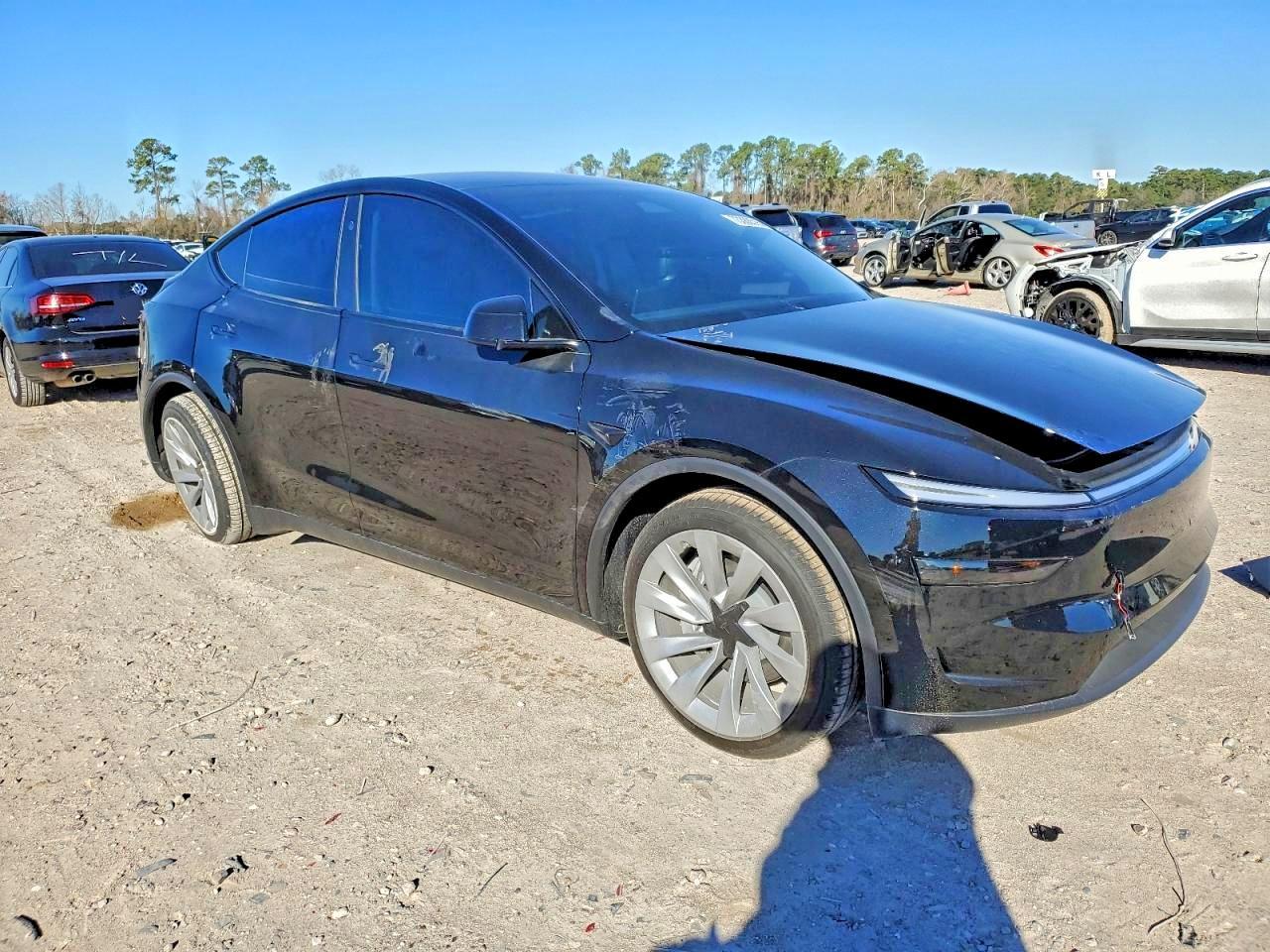 2026 Tesla Model Y - Фото 4