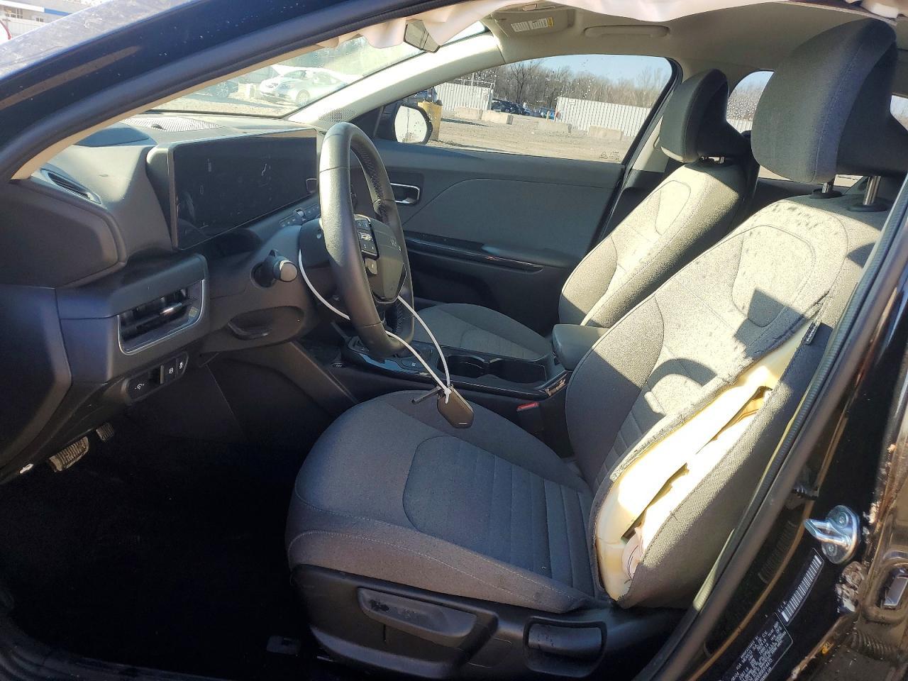 2025 Kia K4 Ex - Image 7