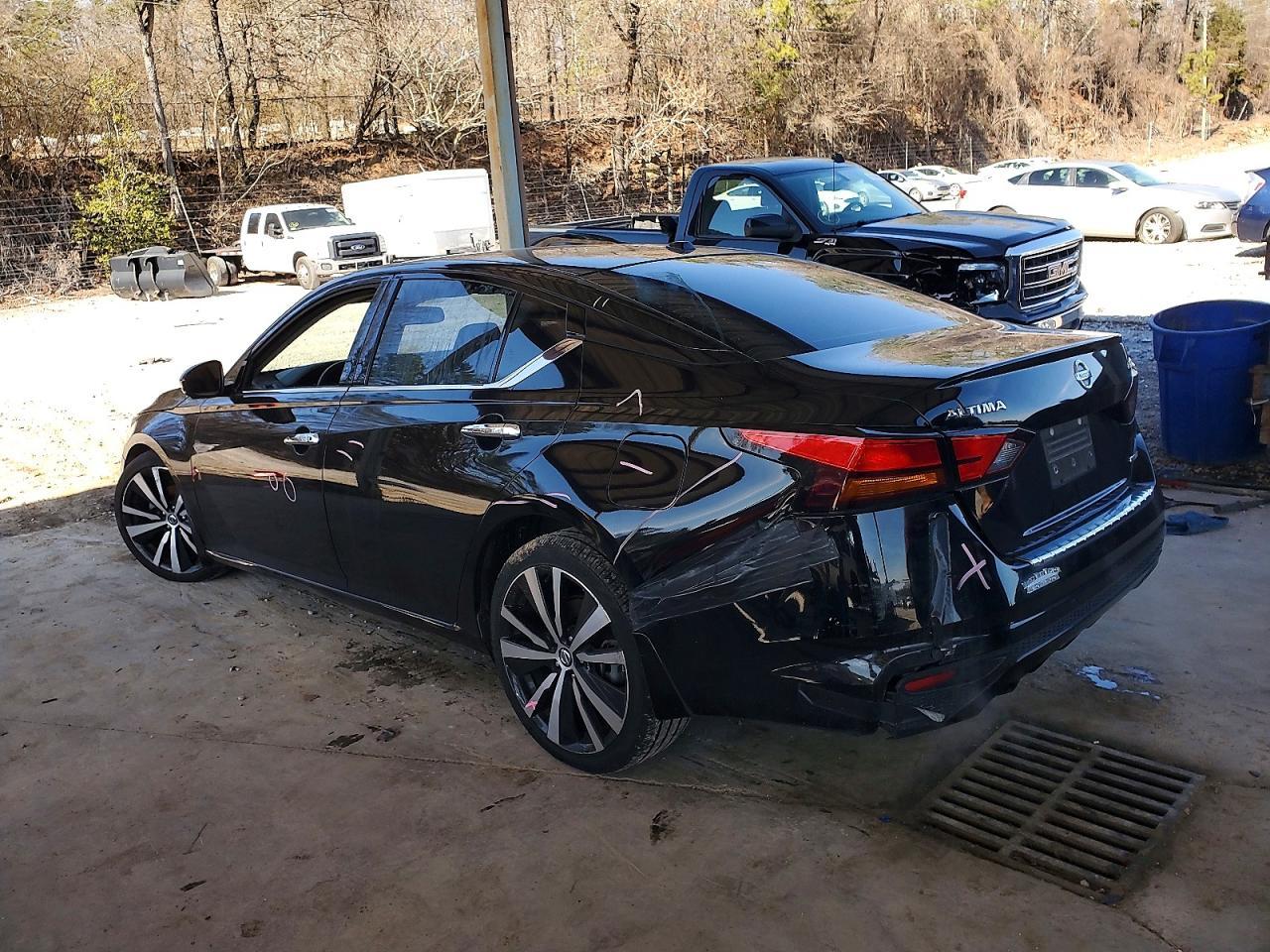 2020 Nissan Altima Platinum - Фото 2