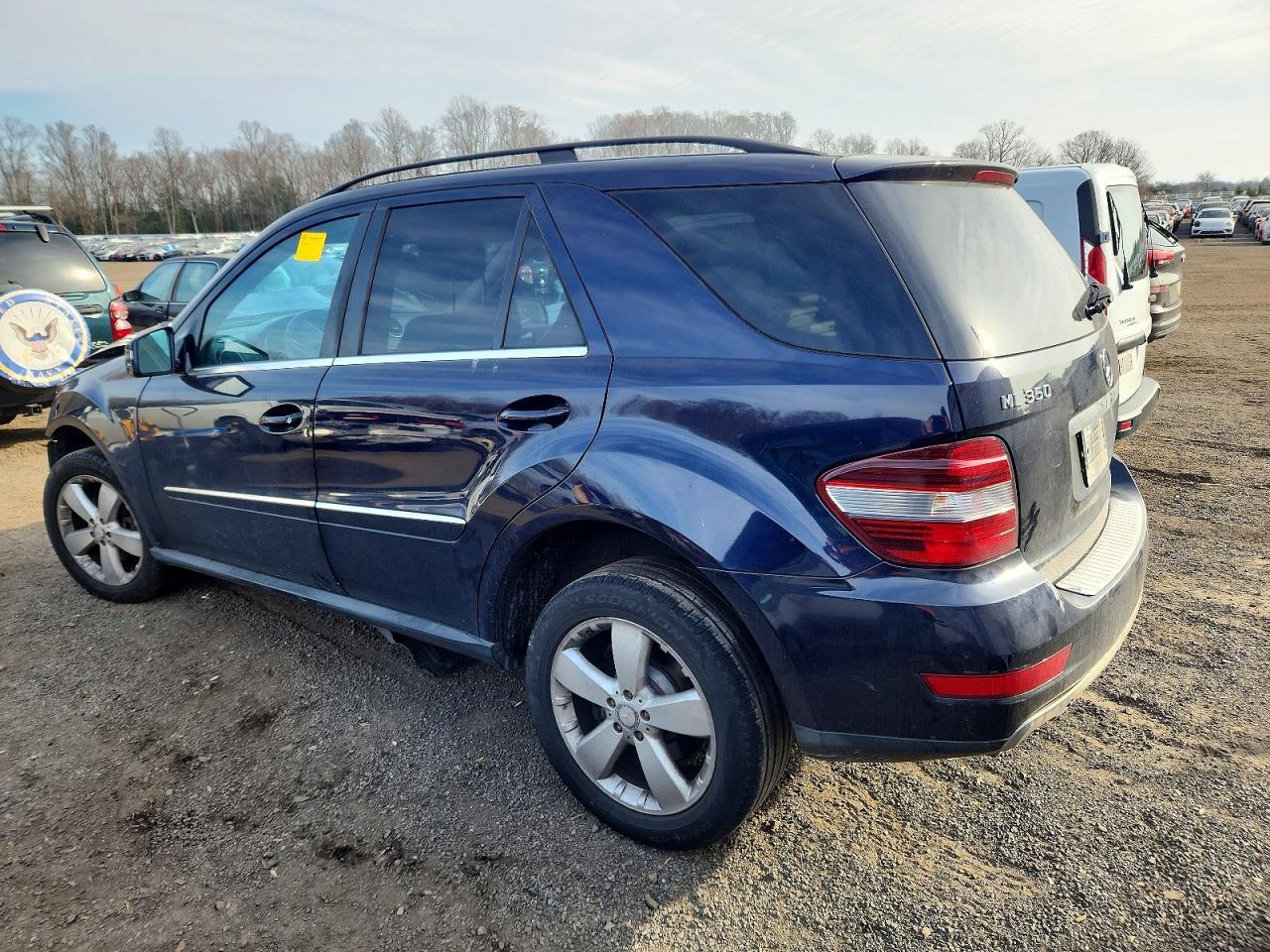 2011 Mercedes-Benz Ml 350 4Matic - Image 2