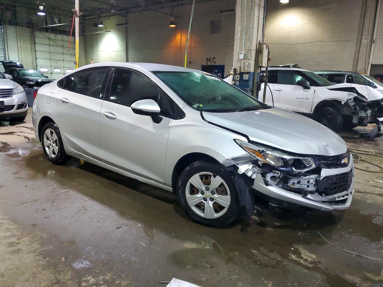 2018 Chevrolet Cruze Ls - Фото 4