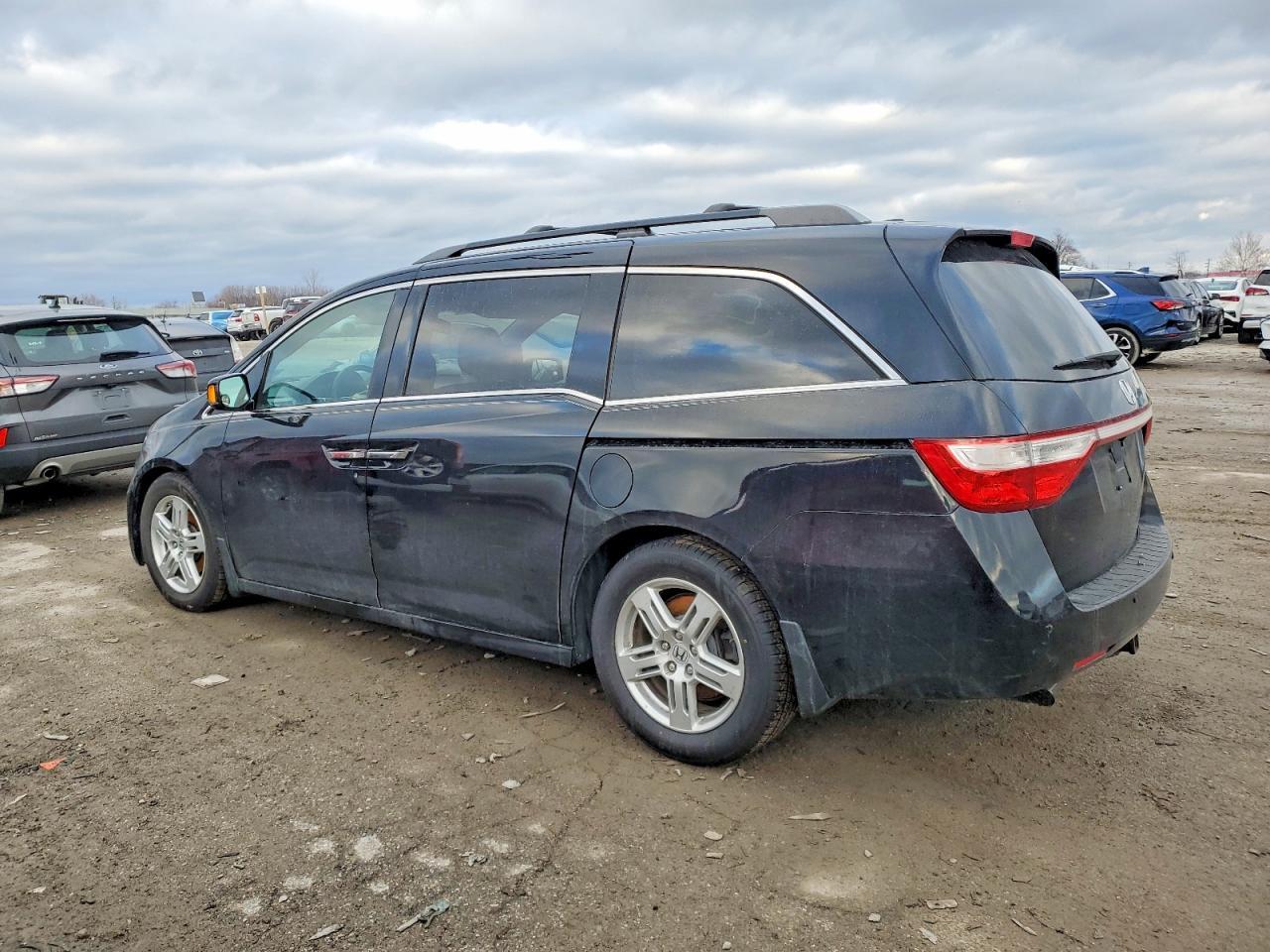 2012 Honda Odyssey Touring - Image 2