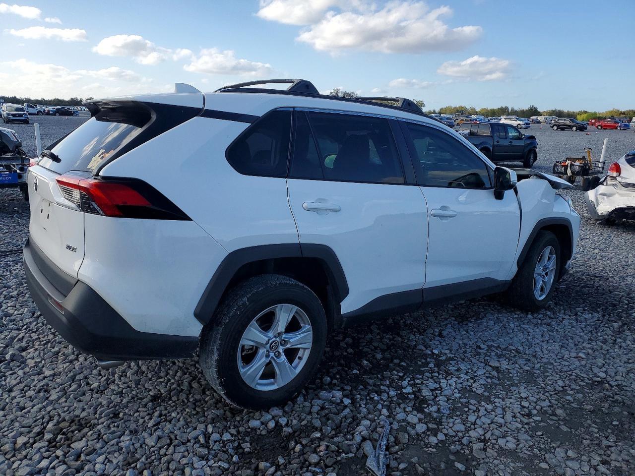 2020 Toyota Rav4 Xle - Фото 3