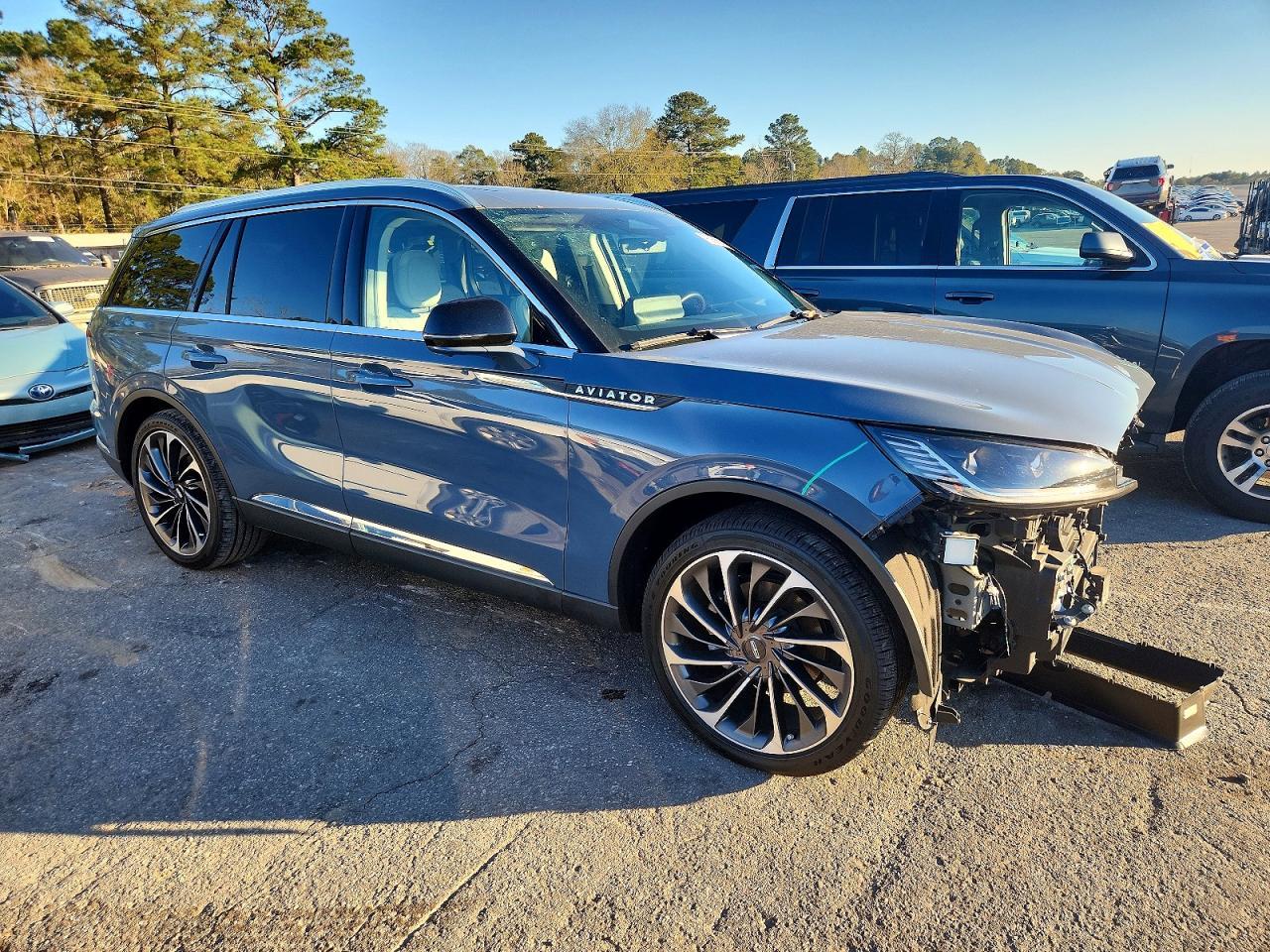 2025 Lincoln Aviator Reserve - Фото 4