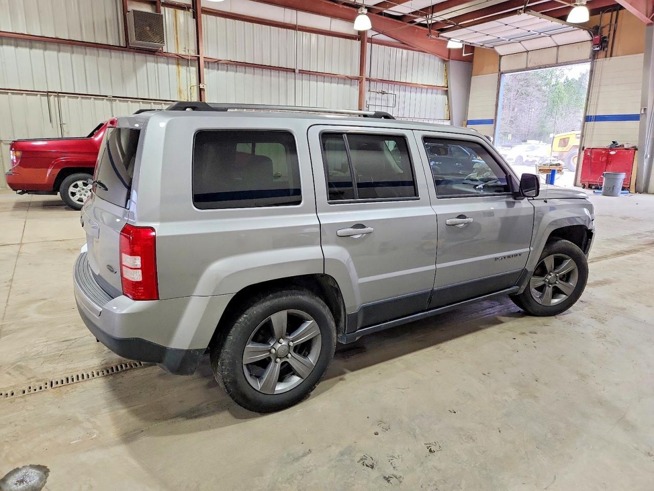 2016 Jeep Patriot Sport - Фото 3