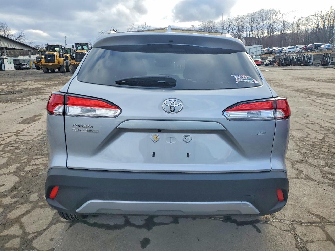 2024 Toyota Corolla Cross Le - Фото 6