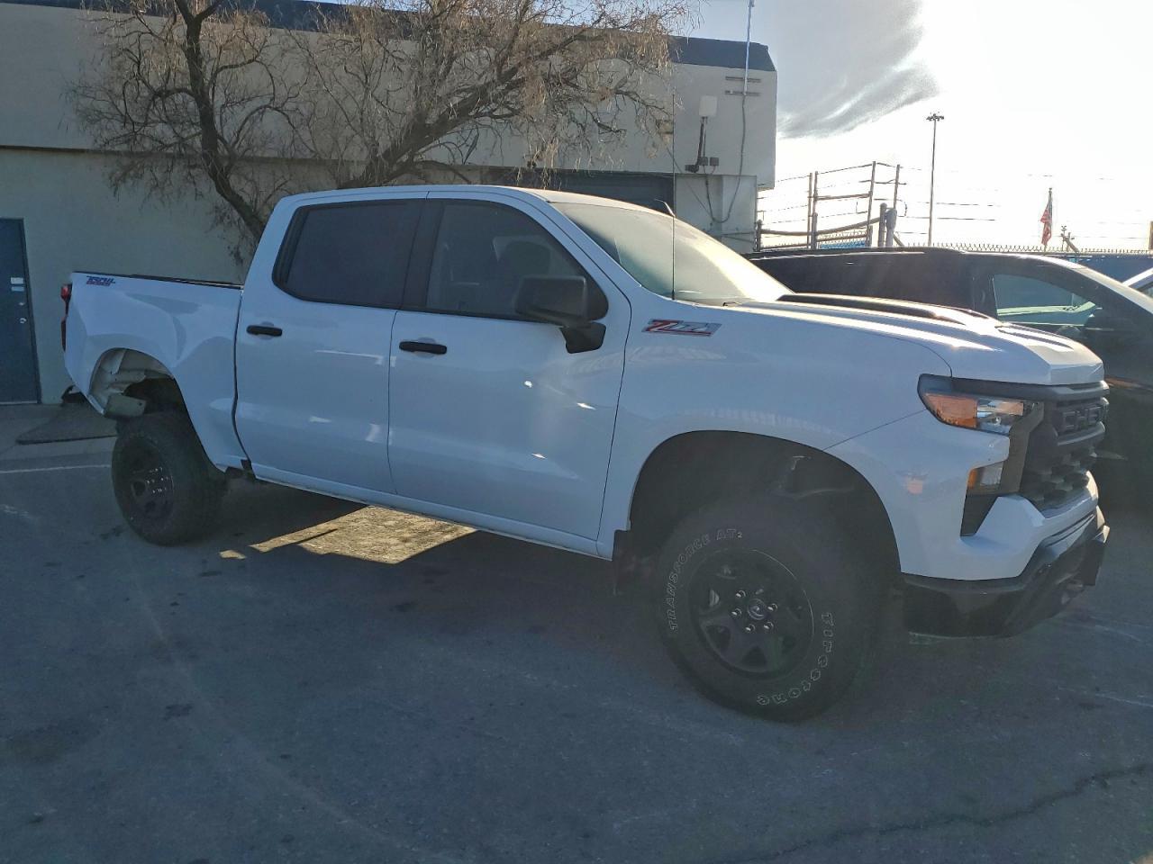 2025 Chevrolet Silverado K1500 Trail Boss Custom - Image 4