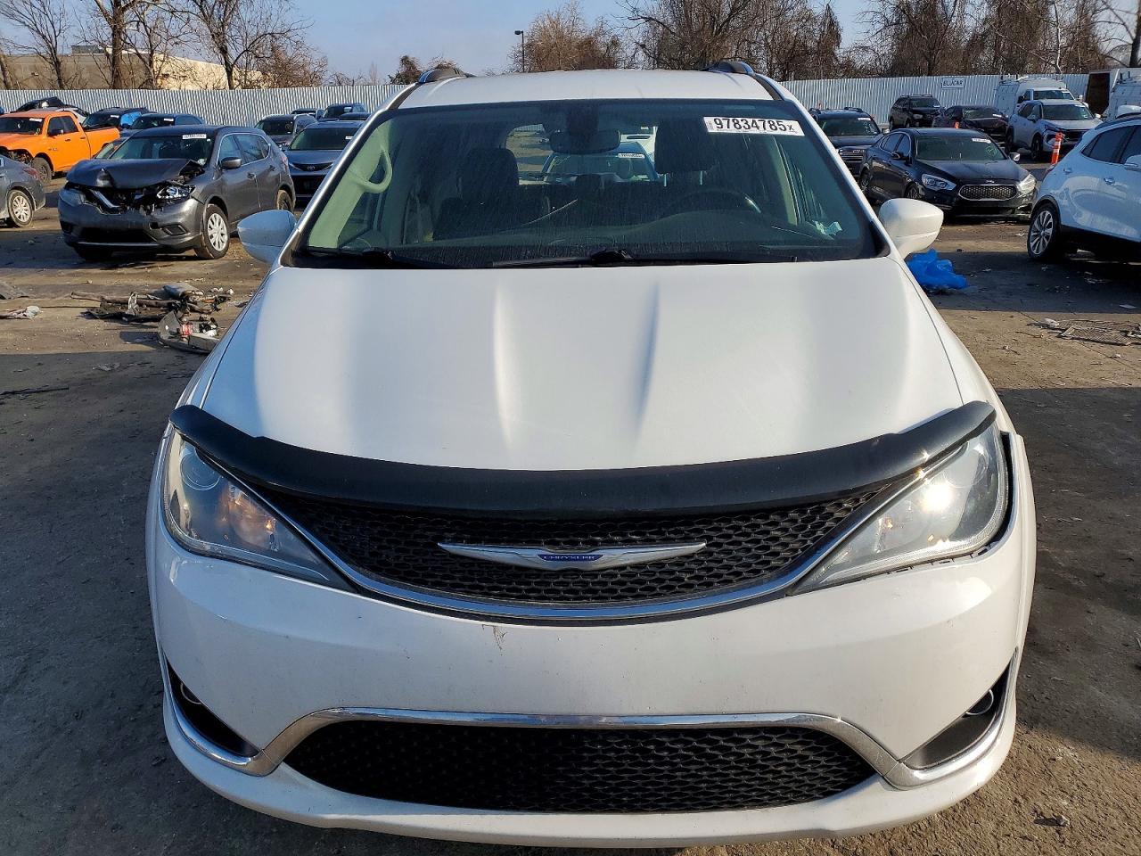 2019 Chrysler Pacifica Touring L Plus - Image 5