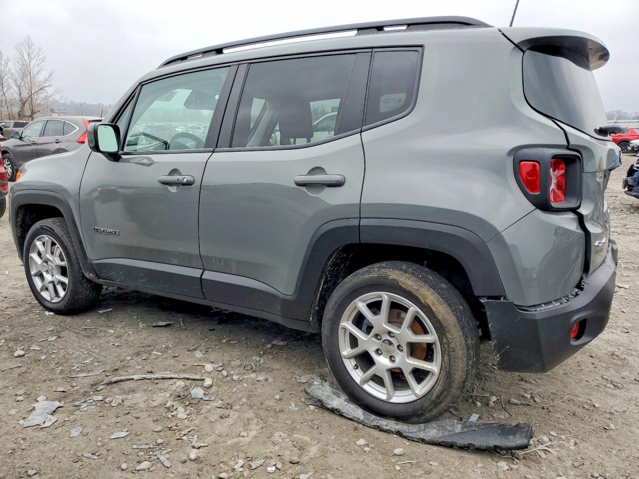 2021 Jeep Renegade Latitude - Фото 2