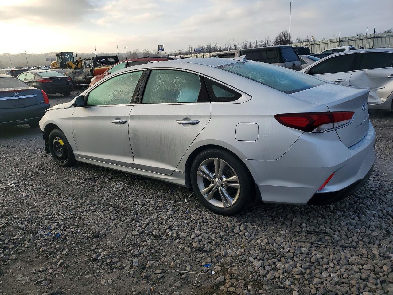 2018 Hyundai Sonata - Image 2