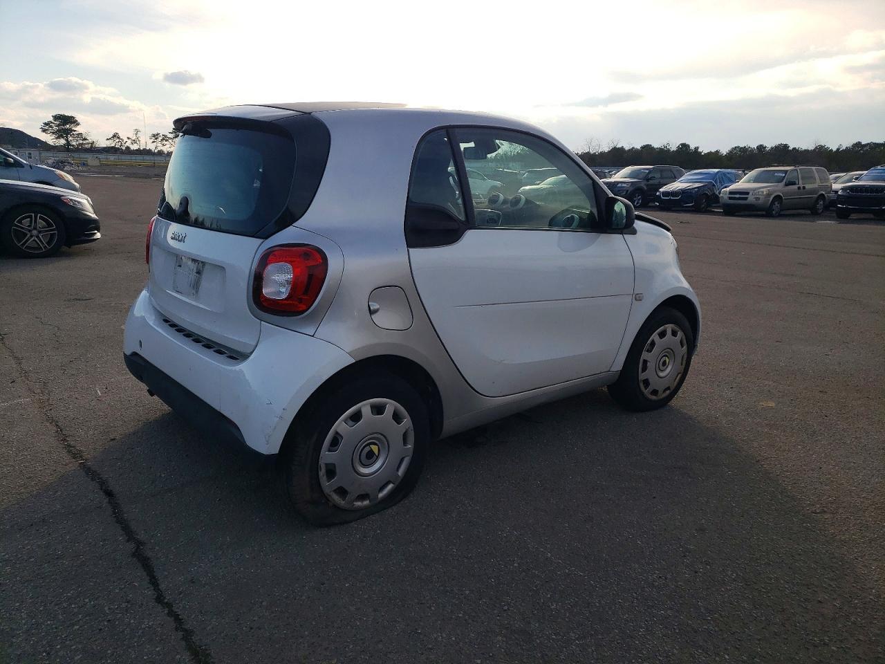 2016 Smart Fortwo - Фото 3