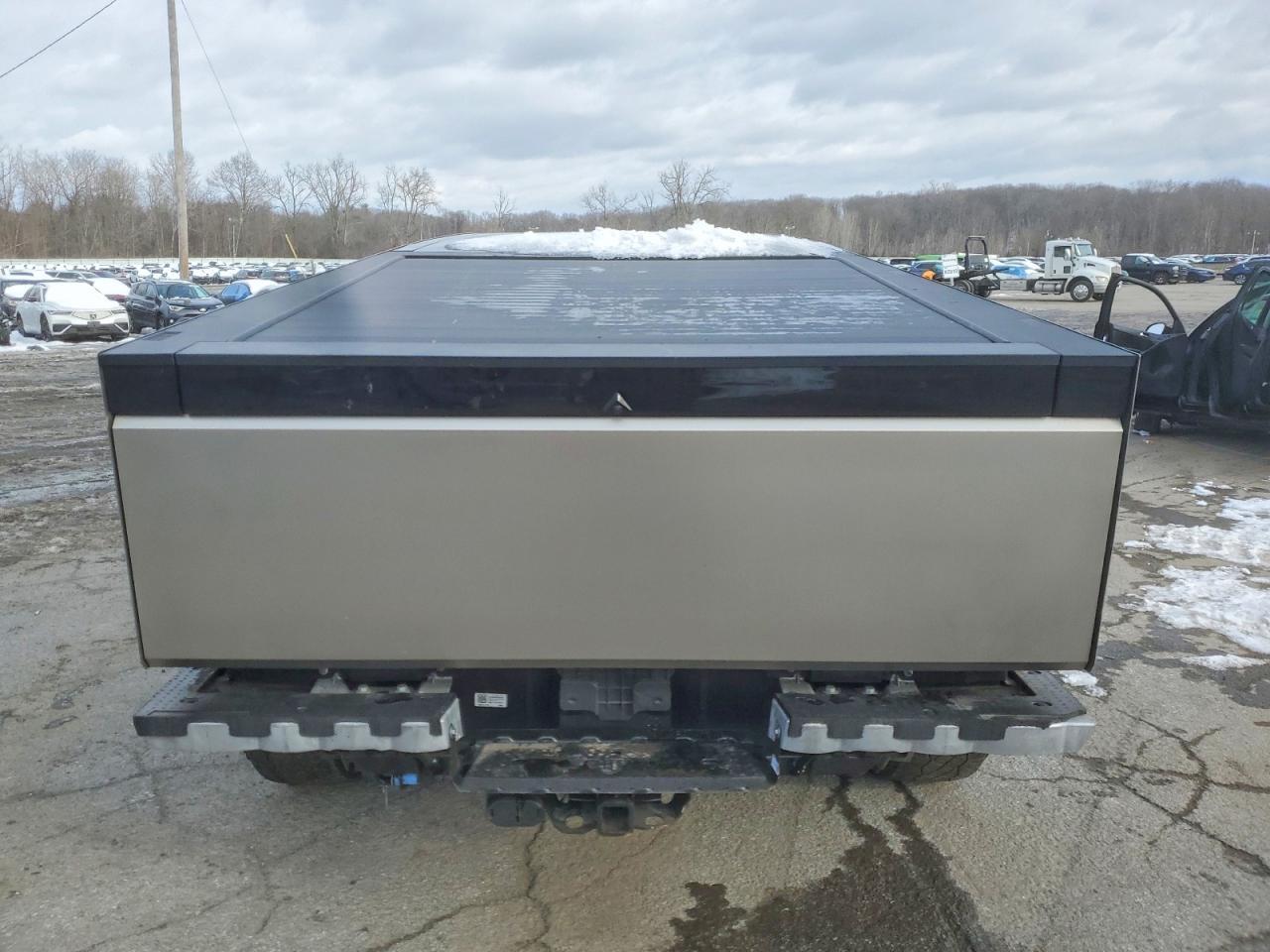 2024 Tesla Cybertruck - Image 6