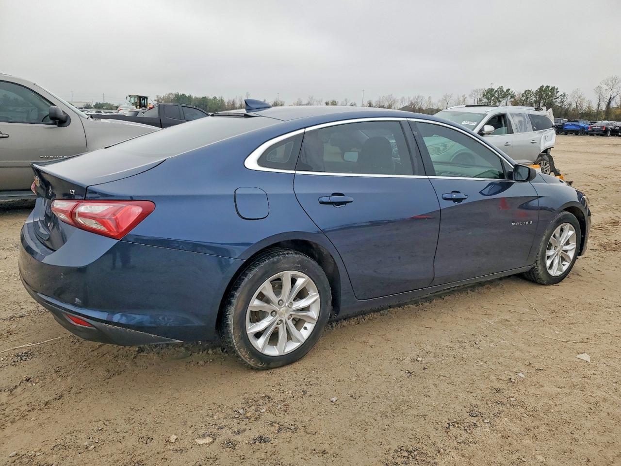 2020 Chevrolet Malibu Lt - Фото 3