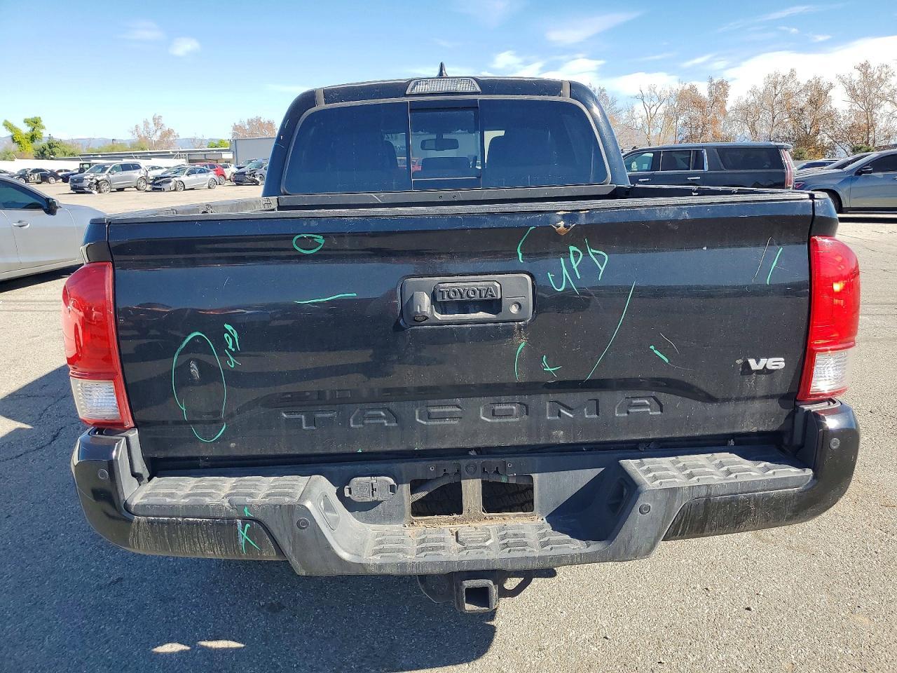 2017 Toyota Tacoma Double Cab - Фото 6