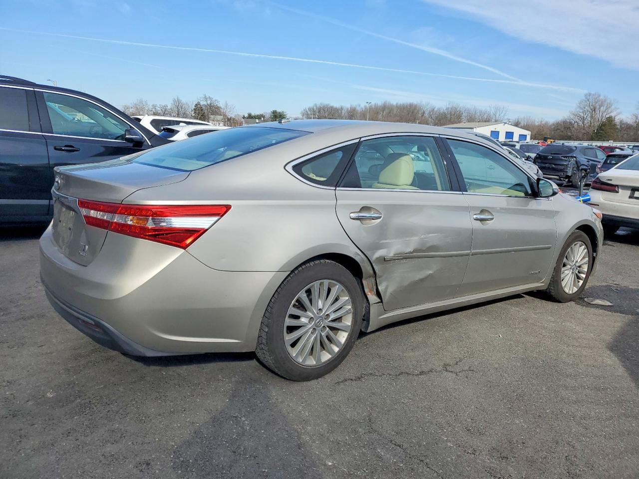 2014 Toyota Avalon Hybrid - Фото 3