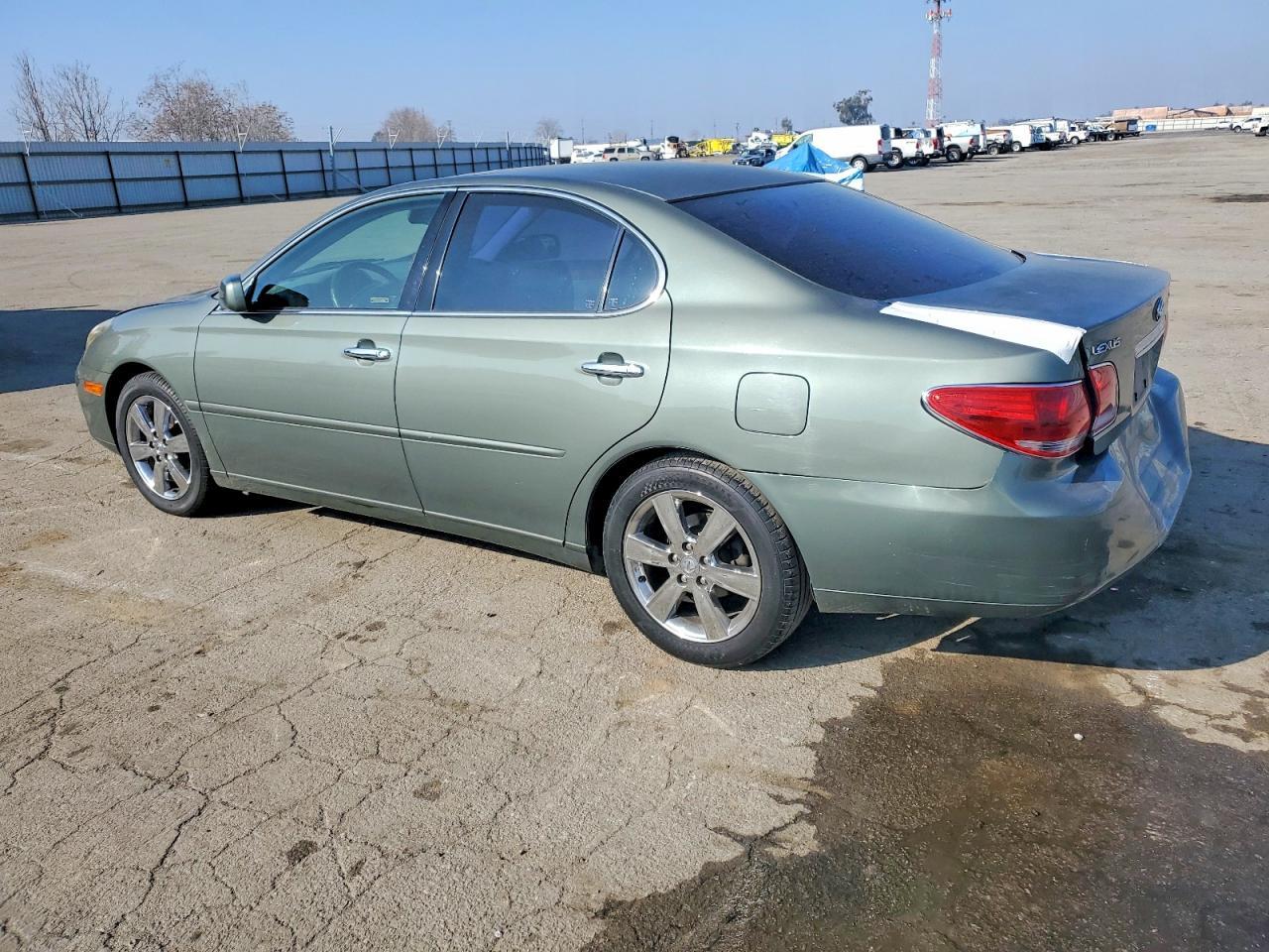 2005 Lexus Es 330 - Image 2