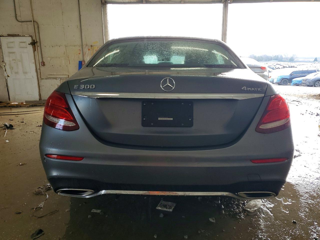 2019 Mercedes-Benz E 300 4Matic - Фото 6