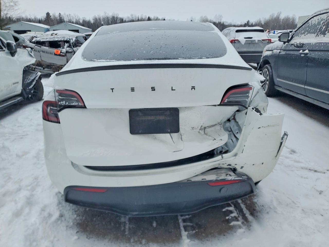 2022 Tesla Model Y - Image 6