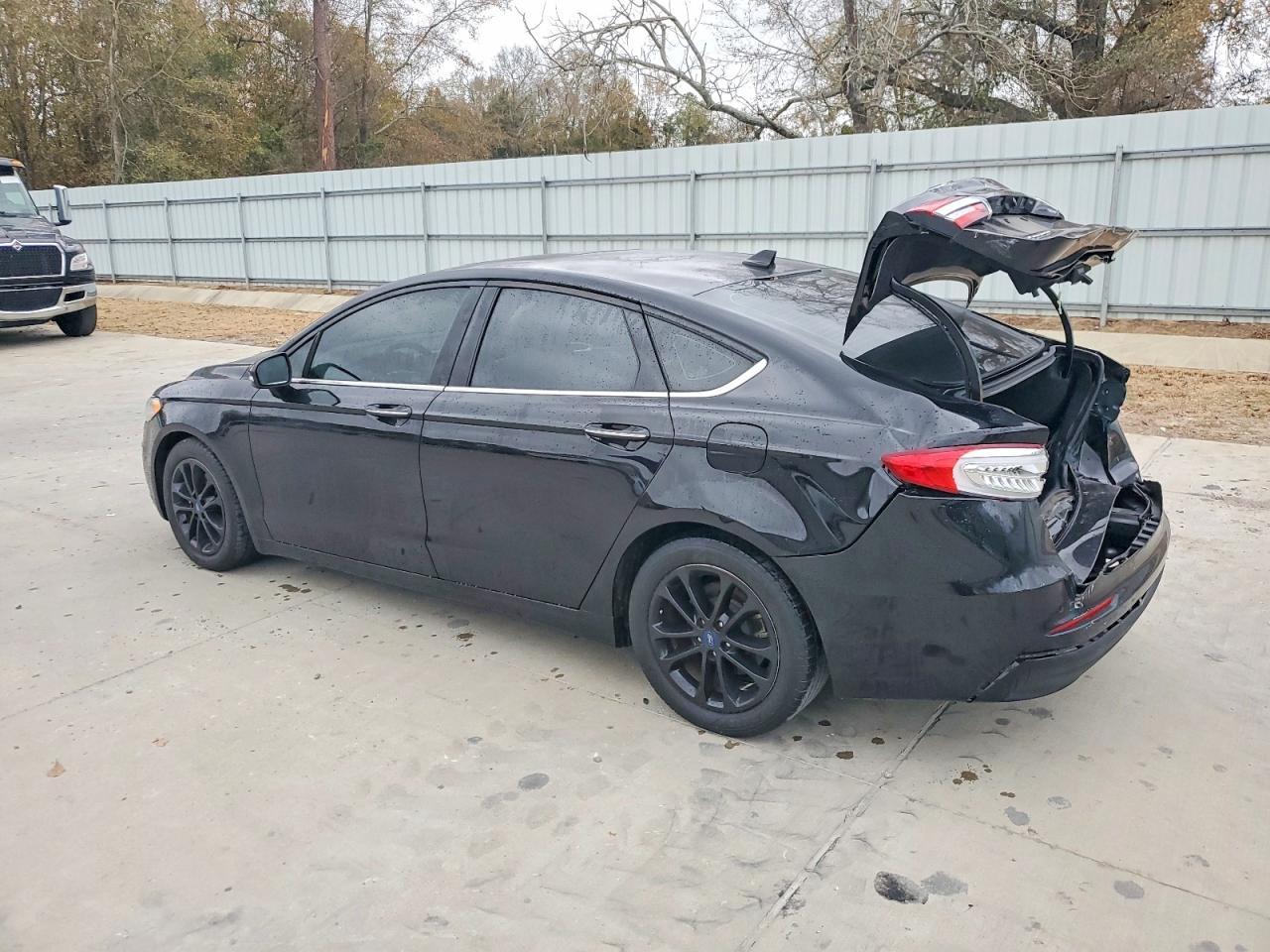 2020 Ford Fusion Sel - Image 2