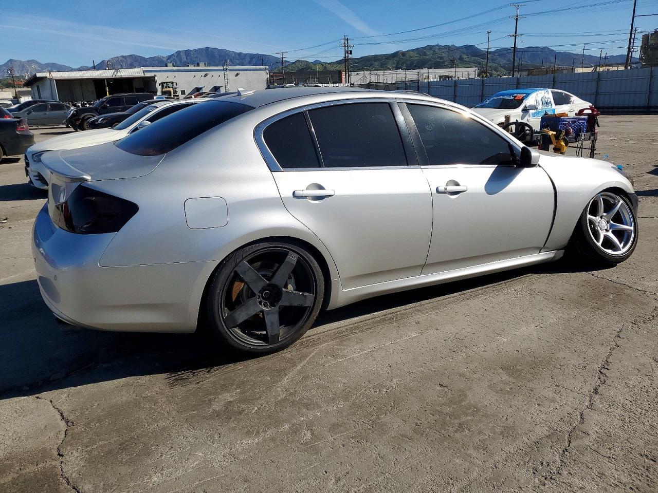 2010 Infiniti G37 Sedan Base - Фото 3
