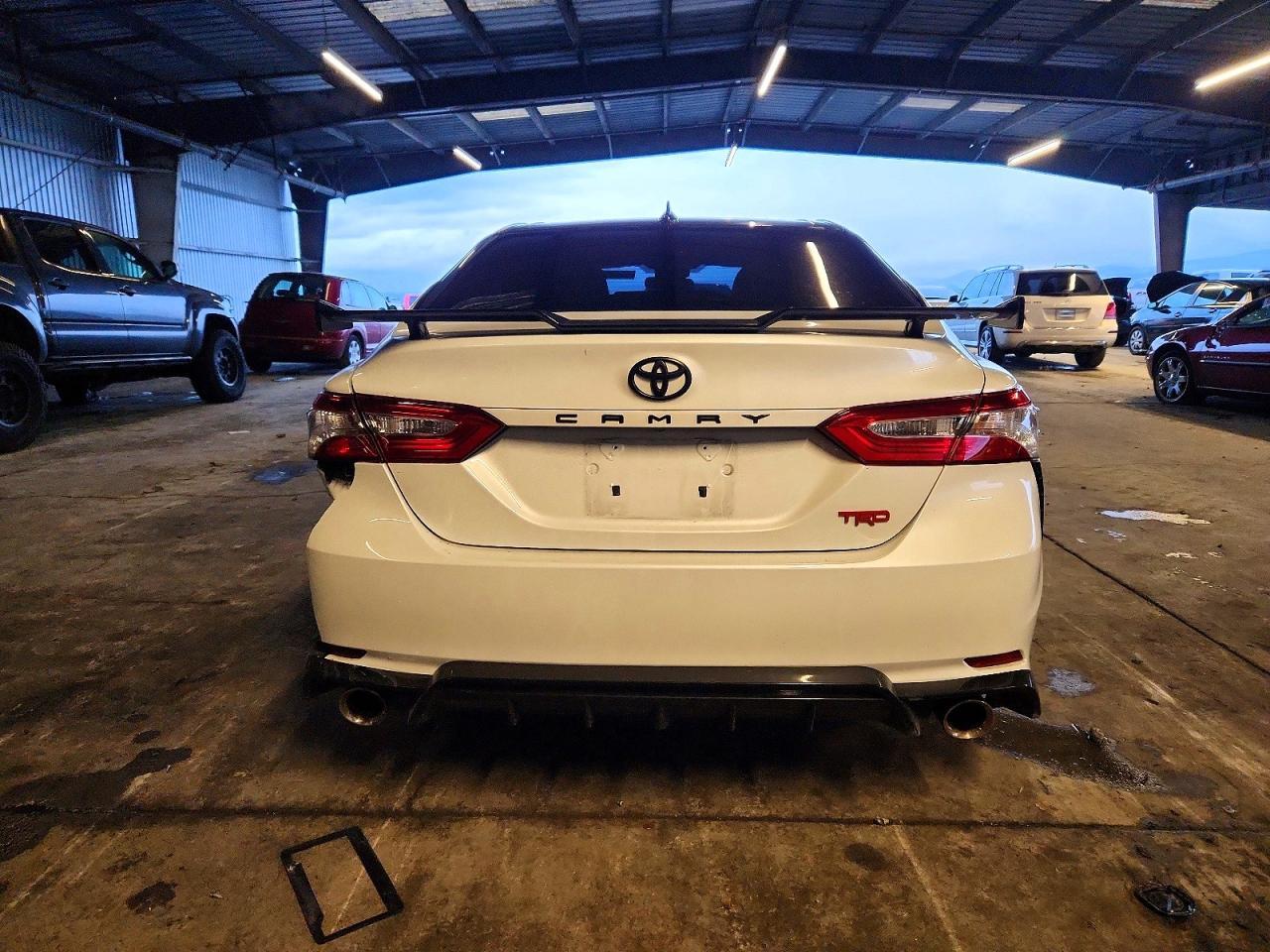 2020 Toyota Camry Trd - Фото 6