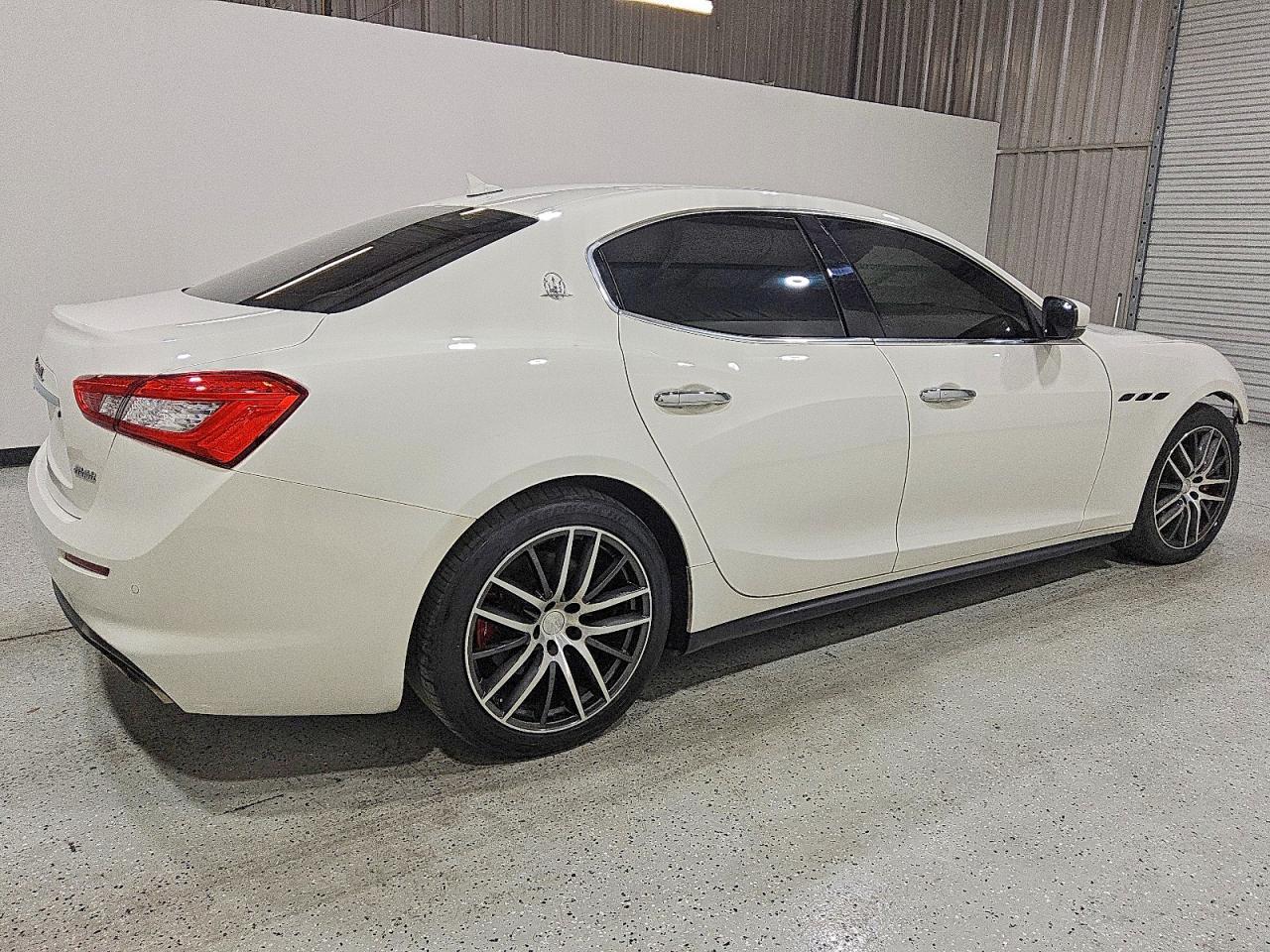 2018 Maserati Ghibli * Clean Title * Prior Repo * - Фото 3