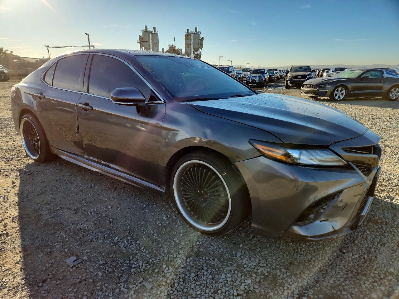2021 Toyota Camry Xse - Фото 4