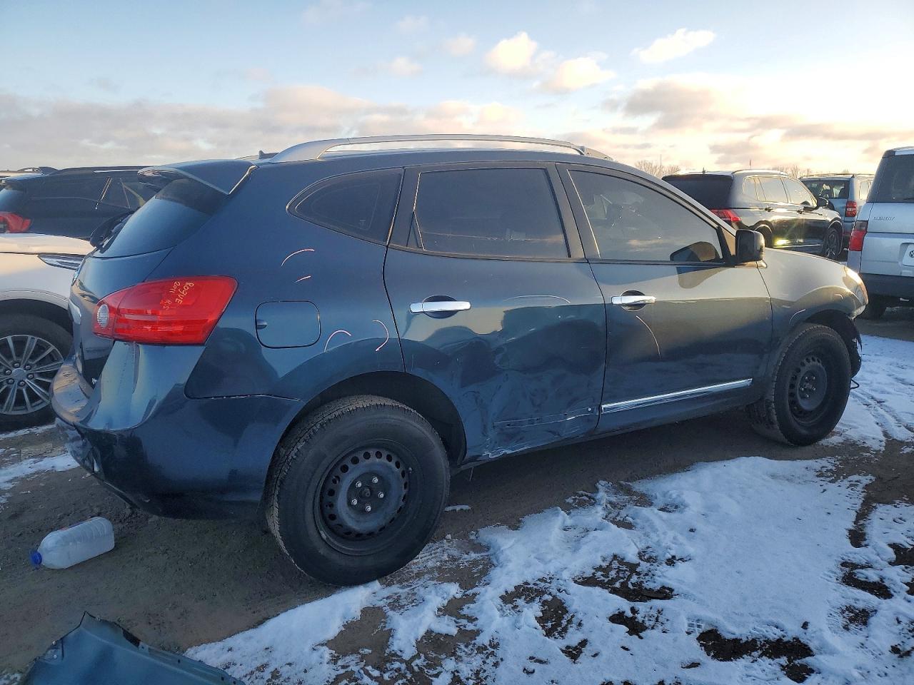 2015 Nissan Rogue Select S - Фото 3