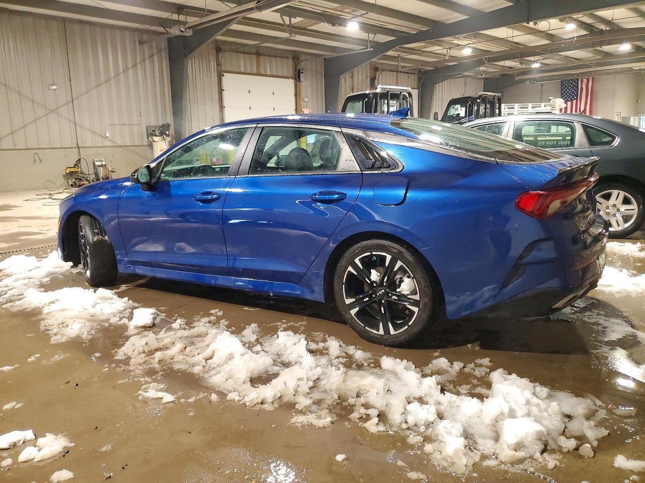 2022 Kia K5 Gt Line - Фото 2