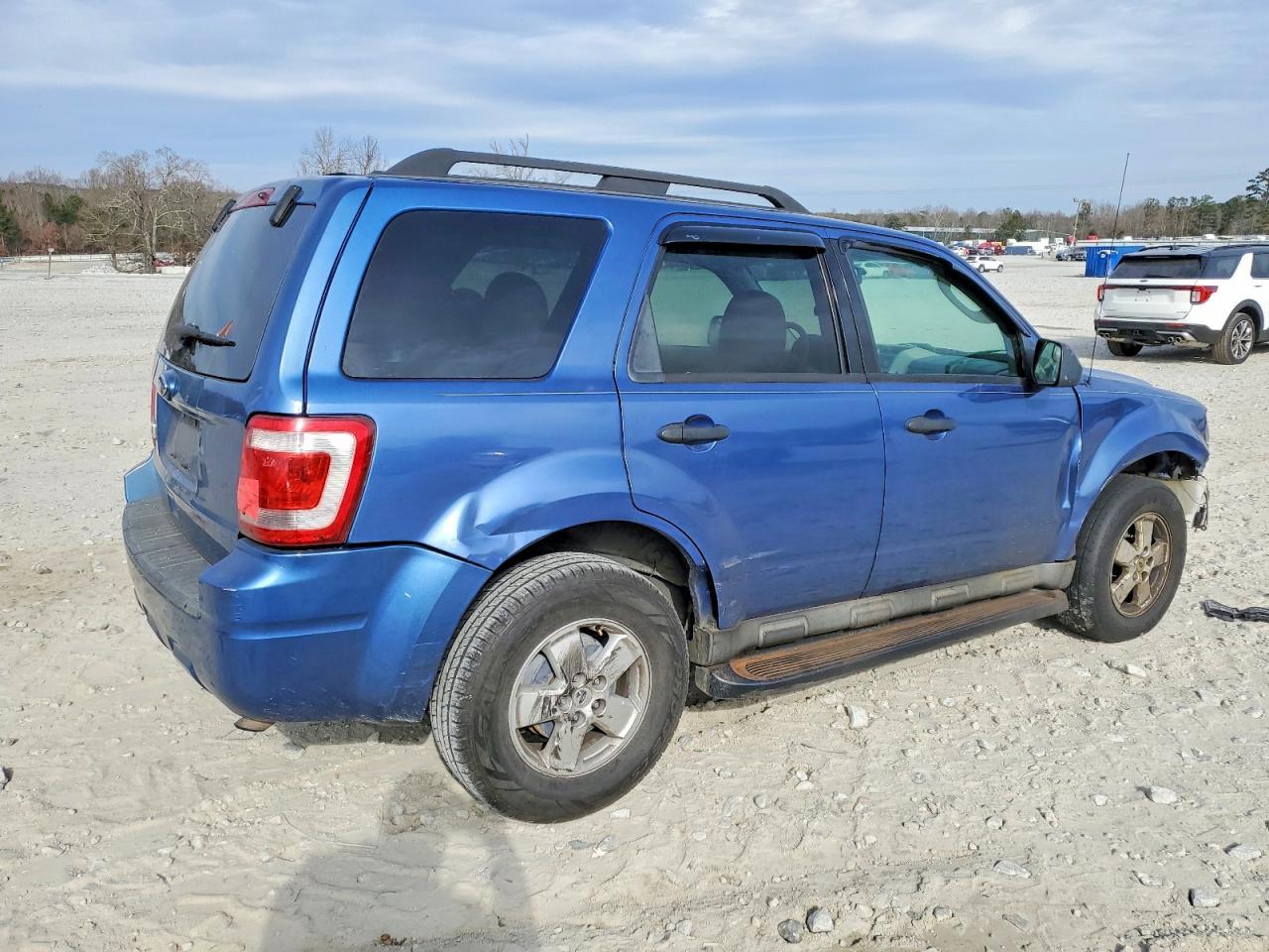 2010 Ford Escape Xlt - Image 3