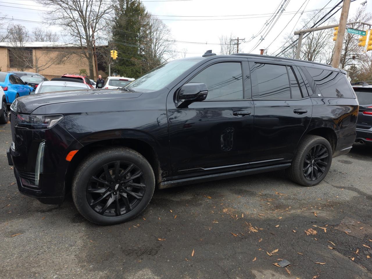 2023 Cadillac Escalade Sport - Image 2