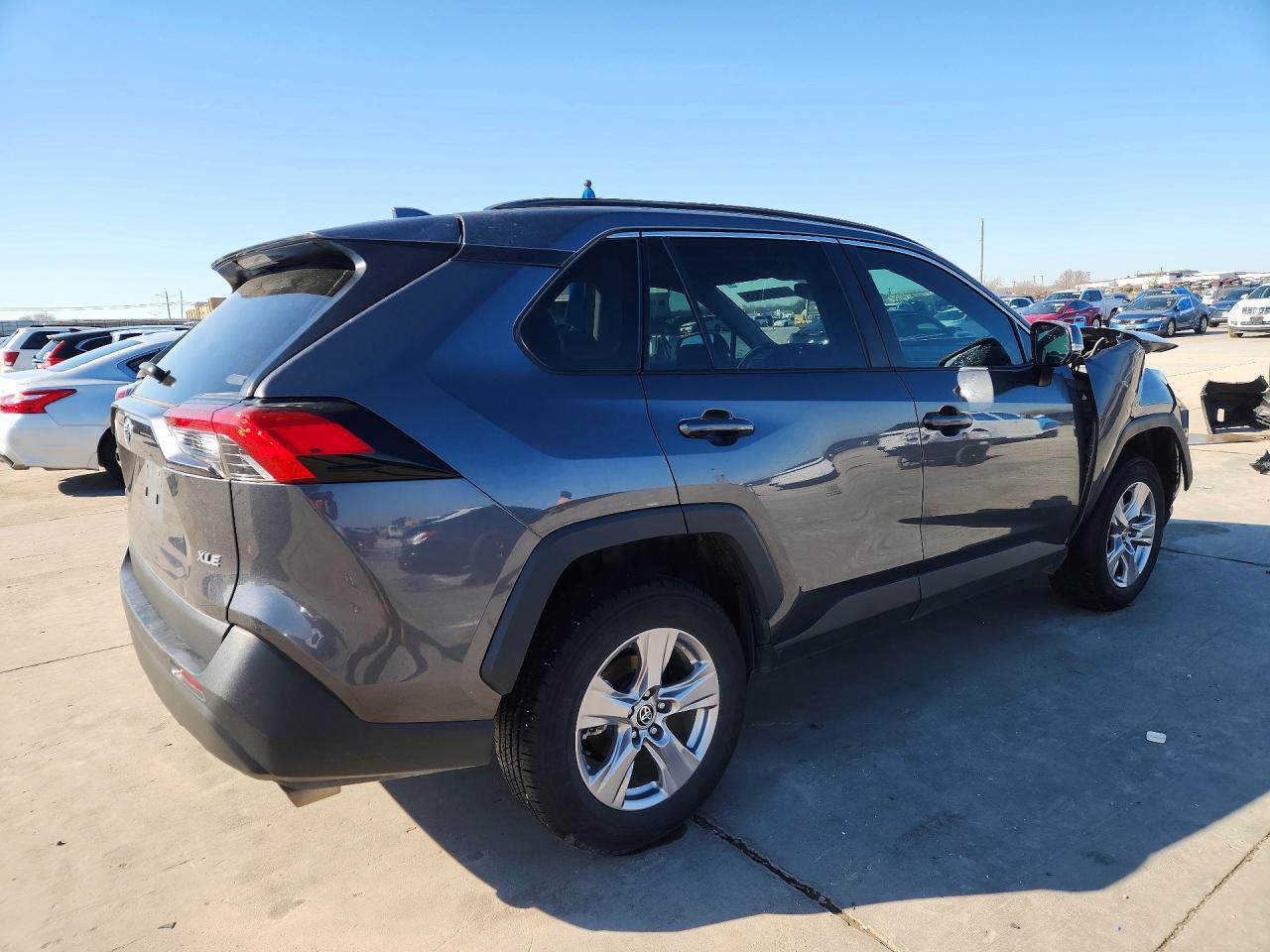 2022 Toyota Rav4 Xle - Фото 3